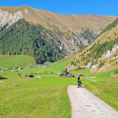 Haus Simone ノイシュティフト・イム・シュトゥーバイタール