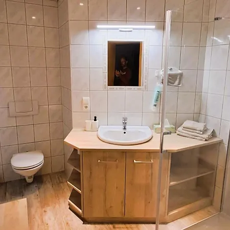 Haus Simone ノイシュティフト・イム・シュトゥーバイタール