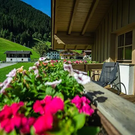 Haus Simone アパート *